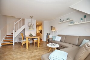 TV, DVD player, books, stereo - Papillon Wohnung 10-6 (Ostseebad Boltenhagen)