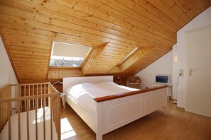 2 chambres, fer et planche à repasser, lit parapluie, Wi-Fi gratuit