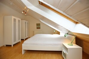 2 عدّة غرف نوم ومكواة/لوح كي وواي فاي مجانًا