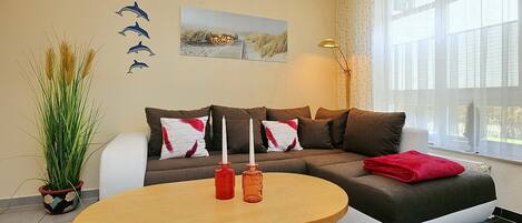 Télévision, livres, chaîne hi-fi