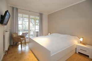 2 Schlafzimmer, Reisekinderbett, kostenloses WLAN
