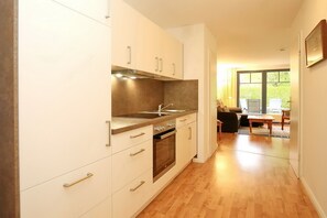 Kühlschrank, Ofen, Herdplatte, Geschirrspüler