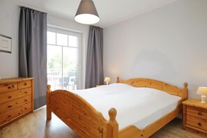 1 Schlafzimmer, Bügeleisen/Bügelbrett
