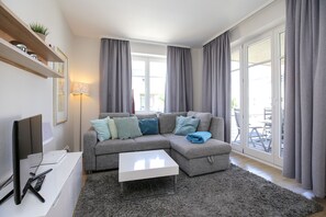 Fernseher, DVD-Player, Stereoanlage