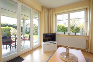 Fernseher, Stereoanlage