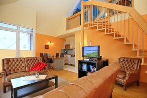 Fernseher, DVD-Player, Stereoanlage