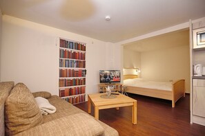 Fernseher, Stereoanlage