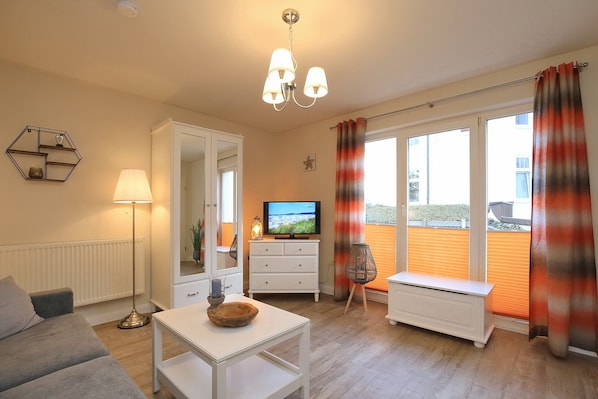 Fernseher, Stereoanlage