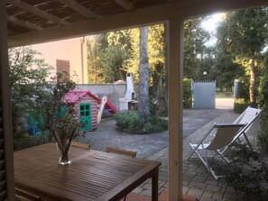 Outdoor dining - ❤️La Little house in verde❤️, 100 mt from the SEA!!! (Pietrasanta)