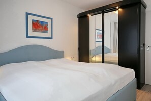 1 Schlafzimmer, Bügeleisen/Bügelbrett, Reisekinderbett, kostenloses WLAN
