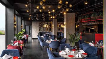 Daily continental breakfast (GBP 16 per person)