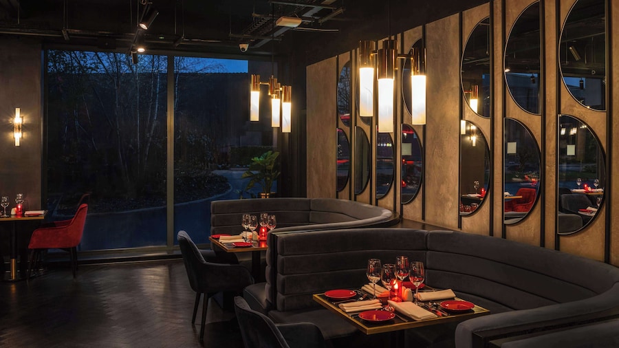 Radisson RED London Gatwick Airport