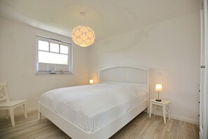 3 Schlafzimmer, Reisekinderbett, kostenloses WLAN