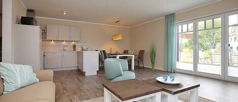 Télévision, livres, chaîne hi-fi