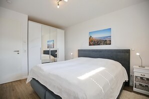 3 Schlafzimmer, Reisekinderbett, kostenloses WLAN