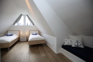 3 bedrooms, travel cot, free WiFi