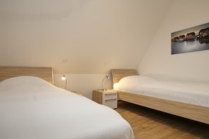 2 Schlafzimmer, Bügeleisen/Bügelbrett, kostenloses WLAN