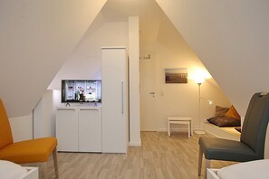 3 bedrooms, travel cot, free WiFi