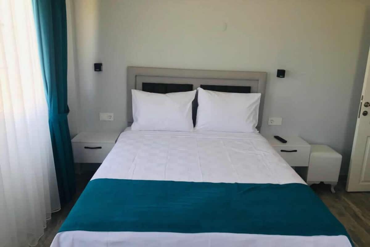 Egyptian cotton sheets, premium bedding, free cots/infant beds