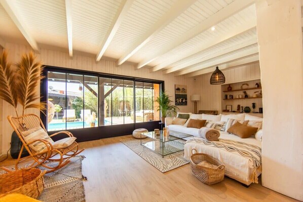 Téléviseur, chaîne audio