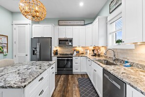 Fridge, microwave, oven, stovetop - A Modern Coastal Retreat Steps from the Gulf (Cape San Blas)