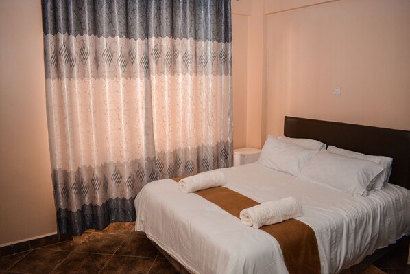 3 bedrooms, iron/ironing board, free WiFi