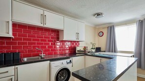 Unclassified image, 3 of 18, button - Host & Stay | Rock Cottage (Whitby)
