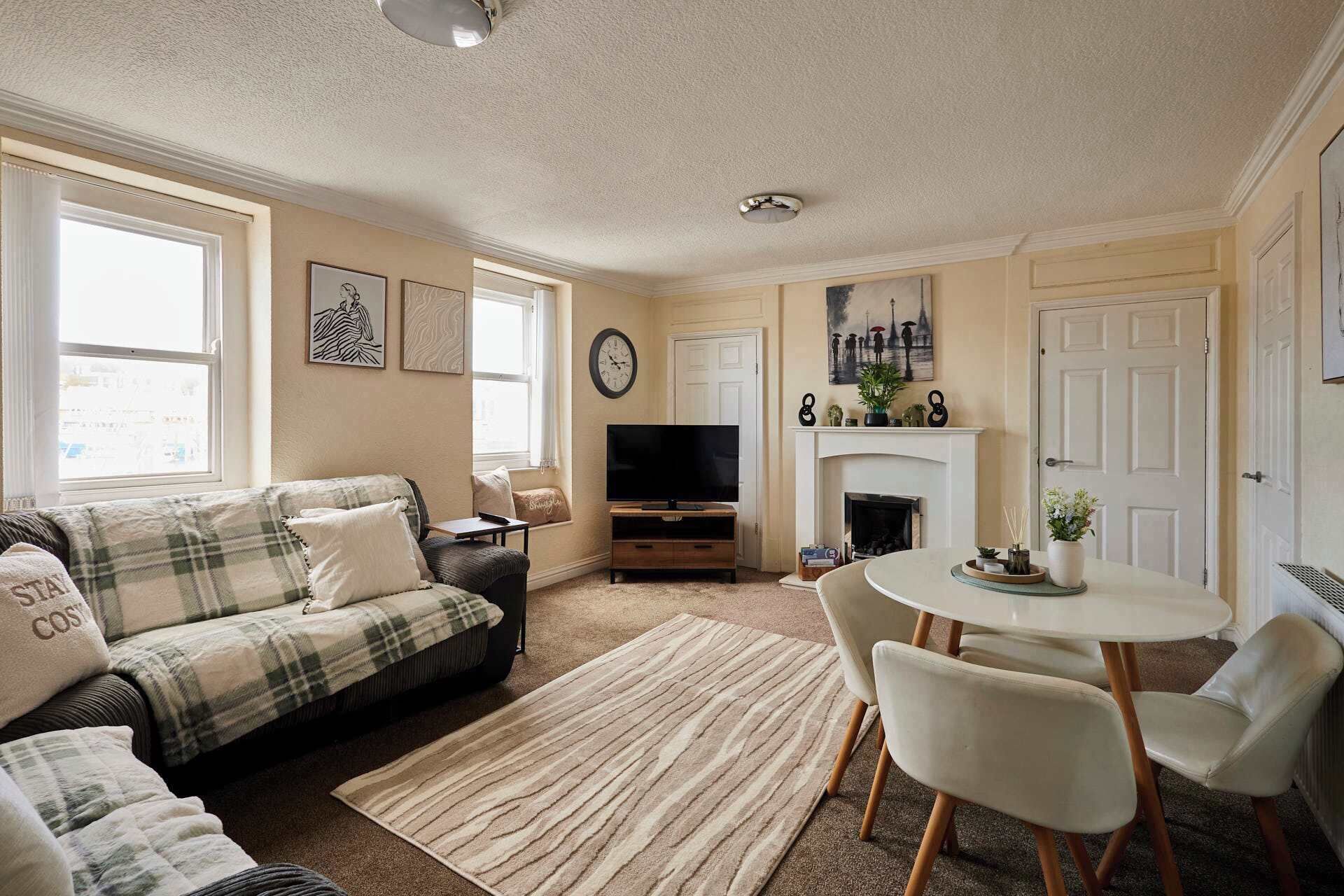 Cobblers Cottage, Whitby - Host & Stay