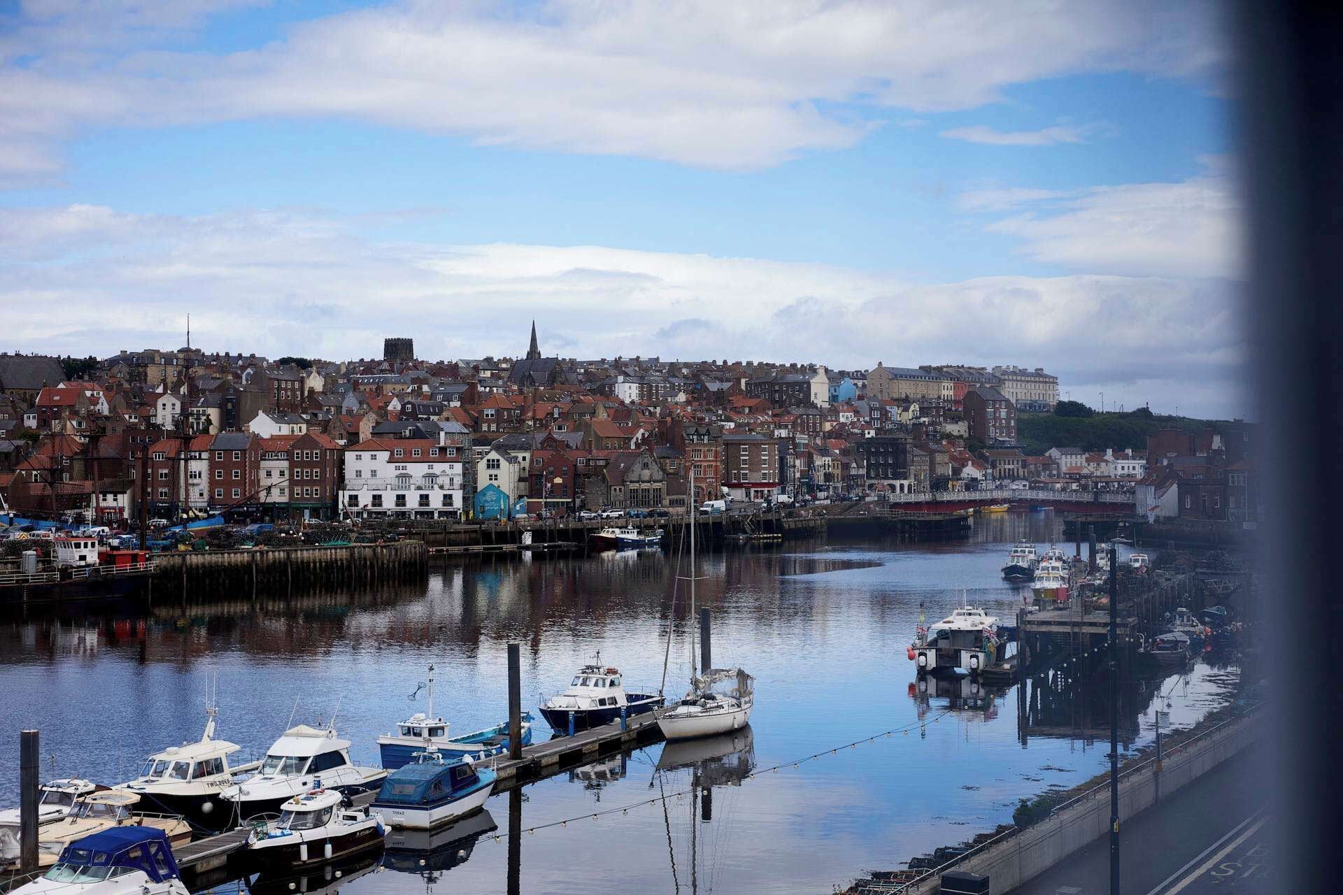 Cobblers Cottage, Whitby - Host & Stay