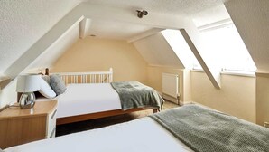 Unclassified image, 2 of 20, button - Host & Stay | Cobblers Cottage (Whitby)