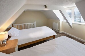 2 slaapkamers, een strijkplank/strijkijzer, gratis wifi, beddengoed