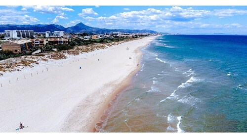 BEAUTIFUL HOLIDAY VILLA 9 minutes' drive from the beach.  Surface area 142m2