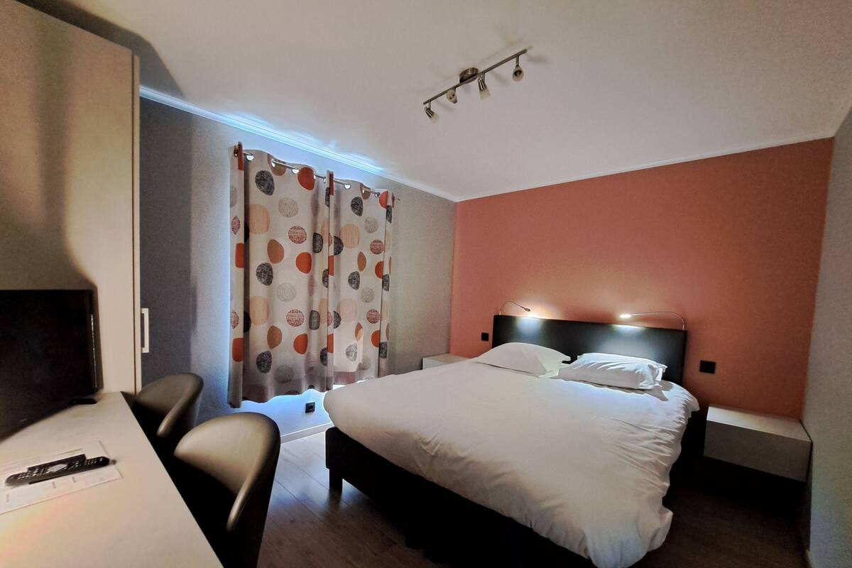 Kamar Double, ensuite, pemandangan kebun