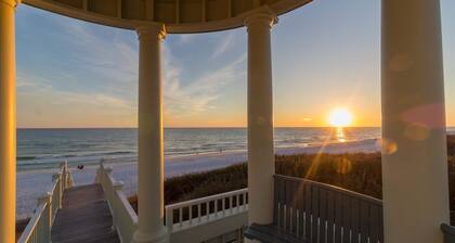 Waves 1 Bedroom Cottage by RedAwning