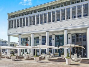 House, 6 Bedrooms | Restaurant - Breakers 3 Bedroom Home by RedAwning (Santa Rosa Beach)