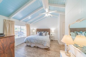 Nhà, 3 phòng ngủ | 3 phòng ngủ, truy cập Internet không dây miễn phí, bộ trải giường