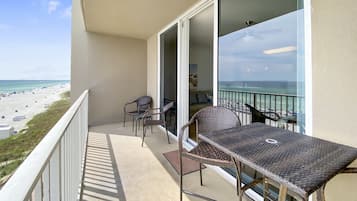 Condo, 2 quartos | Sacada