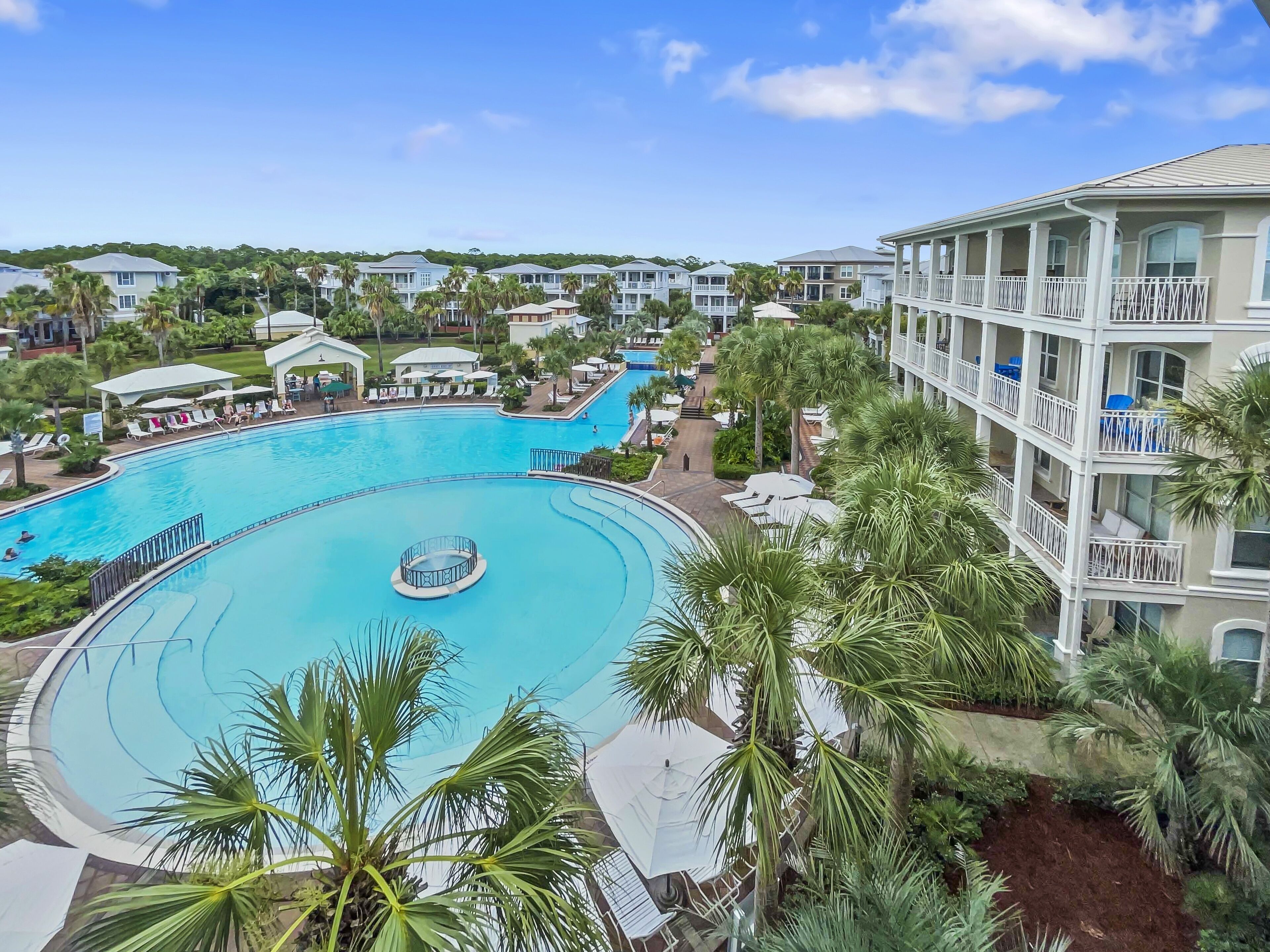 Sea-crested 3 Bedroom Condo by Redawning