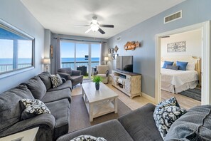 Appartement, 3 slaapkamers | Woonruimte | Smart-tv