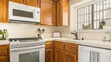 Kondominium, 1 kamar tidur | Dapur pribadi