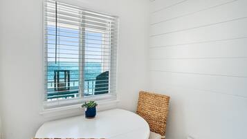 Condo, 1 Bedroom | Interior