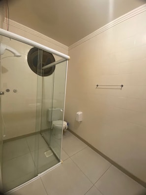 Superior Room | Bathroom | Shower, towels