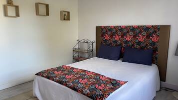 2 chambres, lit parapluie, Wi-Fi gratuit, draps fournis