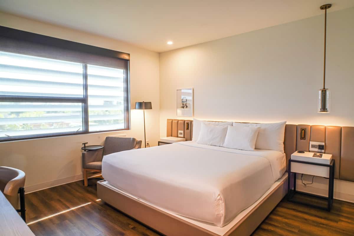 Egyptian cotton sheets, premium bedding, in-room safe, desk