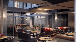 Middag serveras, med utsikt mot poolen