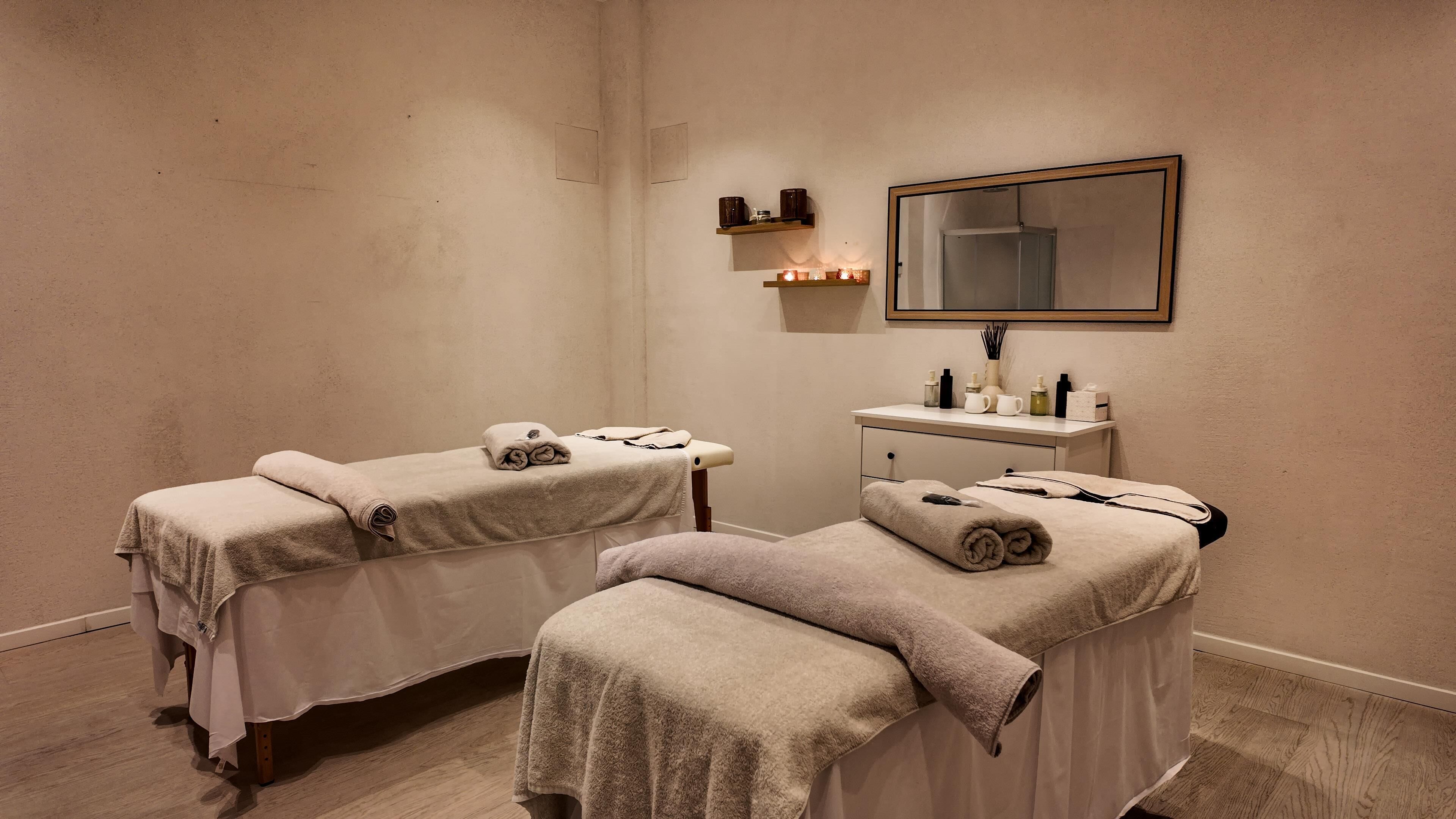 2 salles de soins, massages