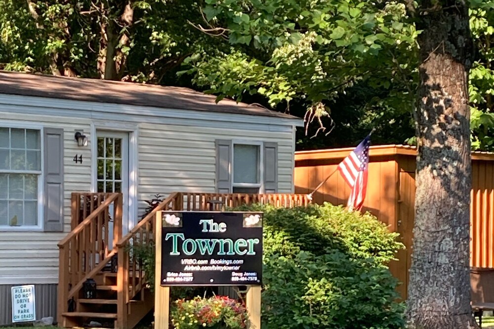 Conveniently located, Red River Gorge, Natural Bridge, Ky Dragway, Cave Run Lake