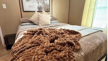 2 chambres, fer et planche à repasser, lit parapluie, Wi-Fi gratuit