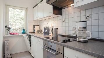 Réfrigérateur, lave-vaisselle, cafetiÚre/bouilloire