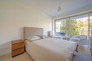 2 Schlafzimmer, Schreibtisch, Bügeleisen/Bügelbrett, kostenloses WLAN